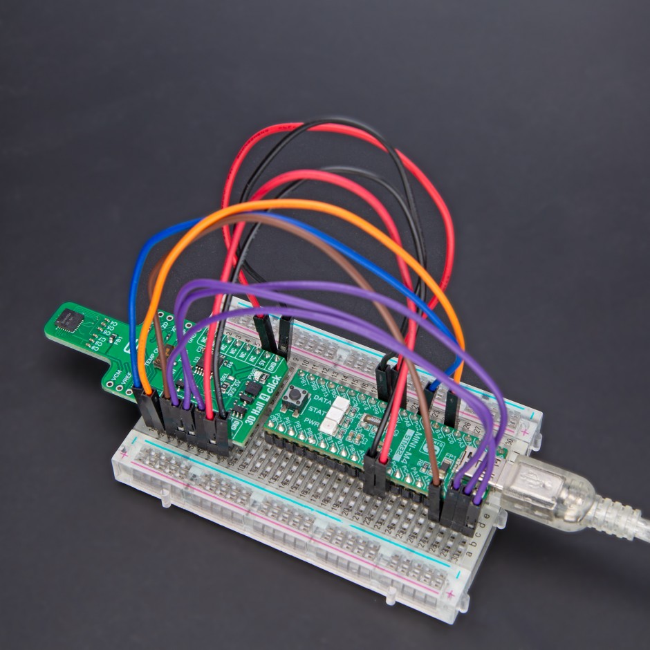 4 Pin Click Base 3D Hall 4 Click with SENM3Dx Magnetic Sensor