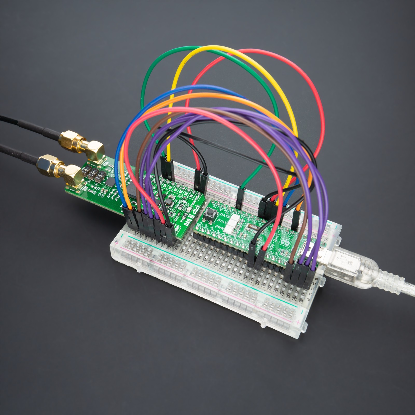 DAQ 3 Click | Mikroe