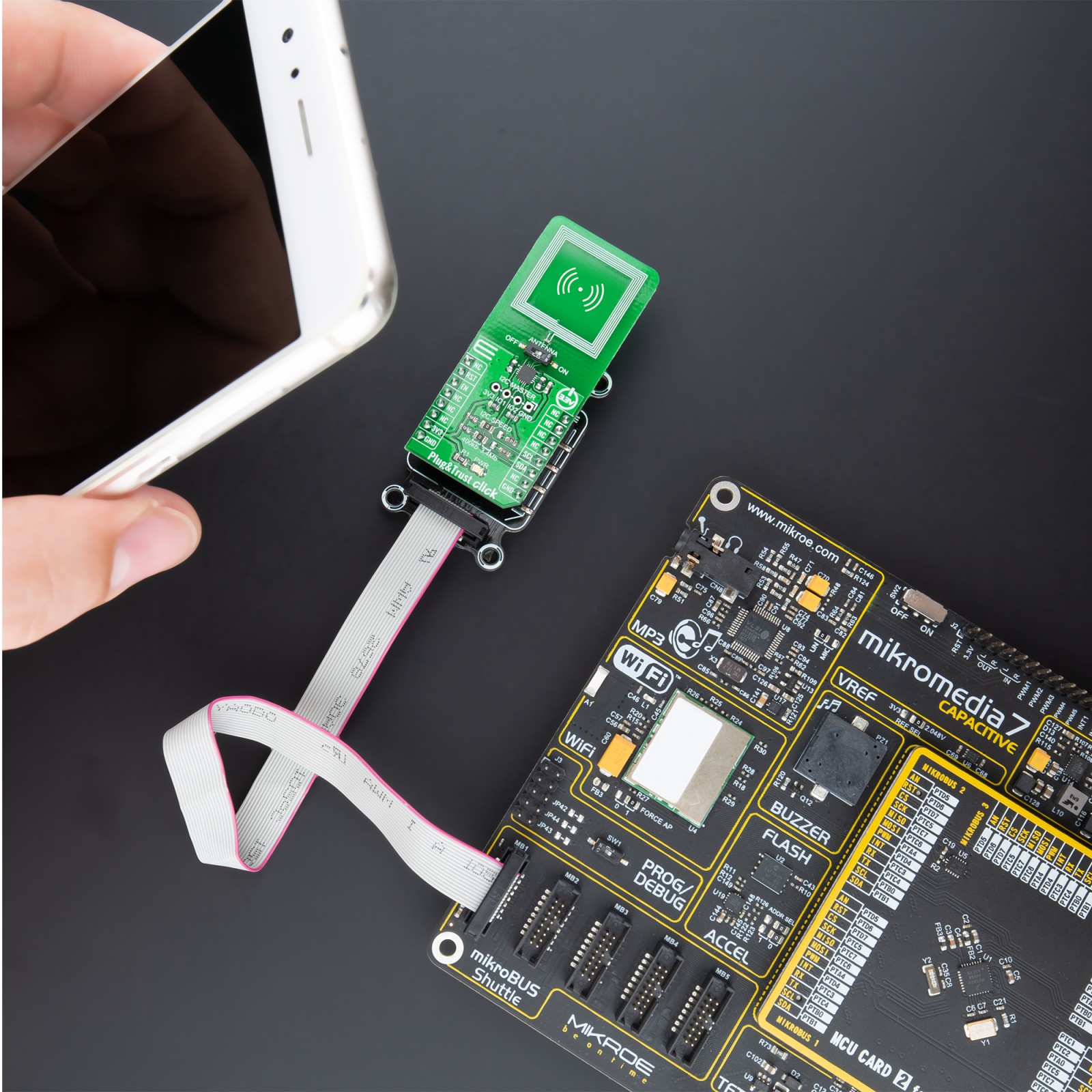 Plug&Trust Click | Mikroe