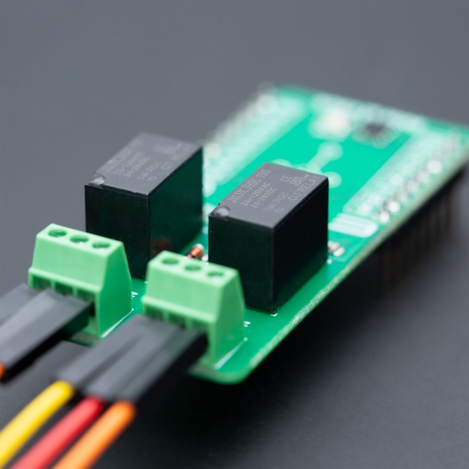 Relay 4 Click with J1031C3VDC Electromechanical Relay