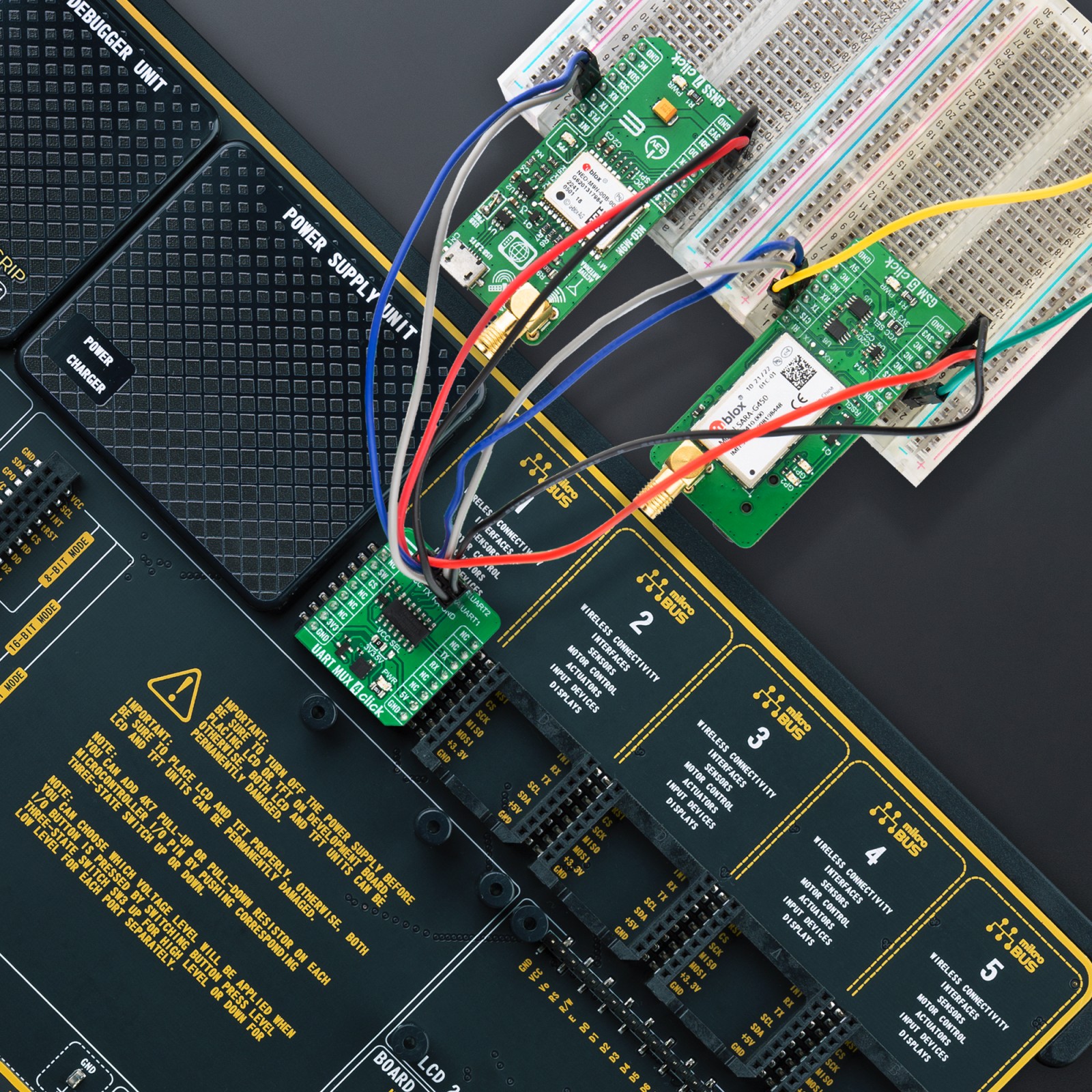 UART MUX 4 Click